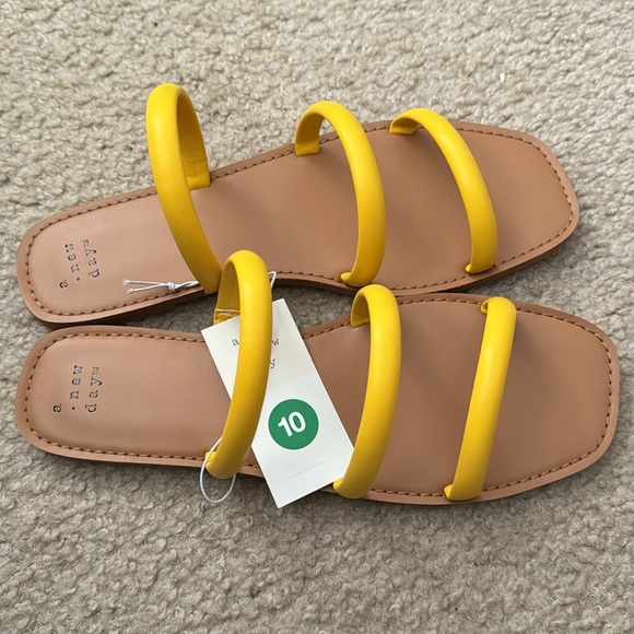 A New Day Wren Sandals Size 10 Color Yellow - Picture 3 of 8